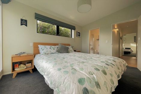 Photo of property in 137a Nevay Road, Miramar, Wellington, 6022