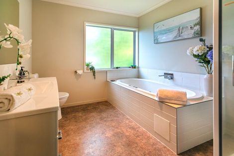 Photo of property in 6 Pa Road, Hahei, Whitianga, 3591