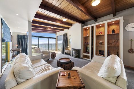 Photo of property in 52 Waitohu Road, York Bay, Lower Hutt, 5013