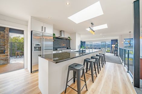 Photo of property in 75 Mount Marua Way, Timberlea, Upper Hutt, 5018