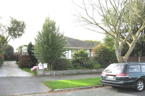 Photo of property in 2/4 Wadeley Road, Ilam, Christchurch, 8041