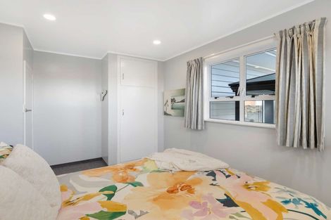 Photo of property in 16 Meadowvale Drive, Levin, 5510