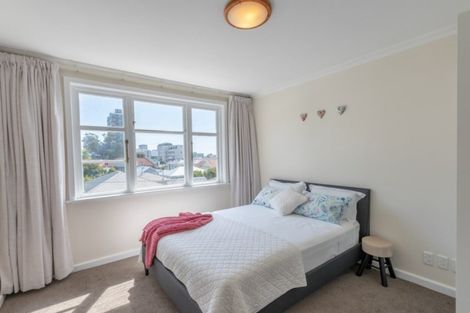 Photo of property in Winslow Apartments, 5/2 Ohiro Road, Aro Valley, Wellington, 6021