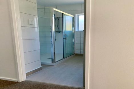 Photo of property in 21 Eskdale Road, Birkdale, Auckland, 0626