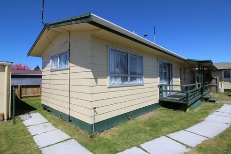 Photo of property in 11b Clyde Street, Utuhina, Rotorua, 3015