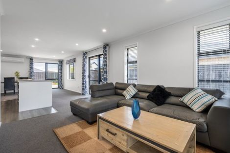 Photo of property in 28 Hartford Crescent, Rolleston, 7615