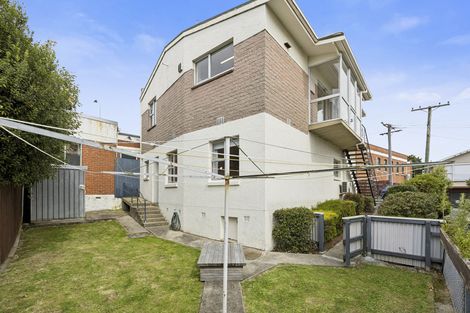 Photo of property in 2 Mccrea Street, Mornington, Dunedin, 9011