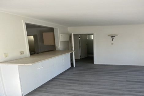 Photo of property in 20 Chilcott Road, Henderson, Auckland, 0612