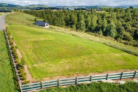 Photo of property in 15 Chatfield Lane, Aokautere, Palmerston North, 4471