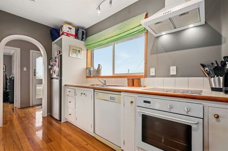 Photo of property in 272 Mount Pleasant Road, Mount Pleasant, Christchurch, 8081