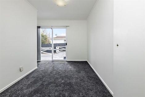 Photo of property in 2/36 Taitimu Drive, Weymouth, Auckland, 2103