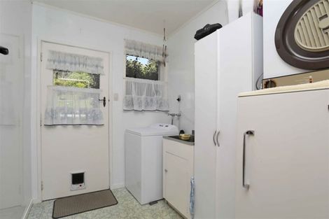 Photo of property in 68 Marine Parade, Bluff, 9814