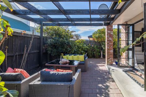 Photo of property in 46a Division Street, Riccarton, Christchurch, 8041