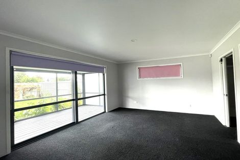 Photo of property in 15 Shortland Street, Wainoni, Christchurch, 8061
