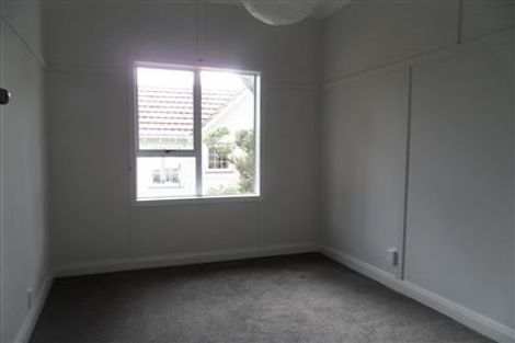 Photo of property in 16 Moana Road, Kelburn, Wellington, 6012