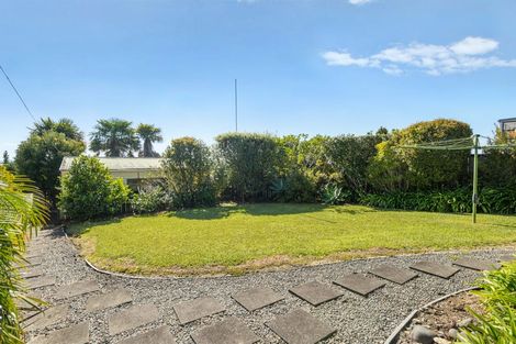Photo of property in 93 Wade River Road, Stanmore Bay, Whangaparaoa, 0932