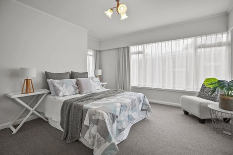 Photo of property in 35 Hillcrest Road, Hillcrest, Hamilton, 3216