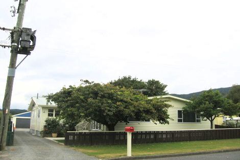 Photo of property in 11 Maclaren Street, Maymorn, Upper Hutt, 5018