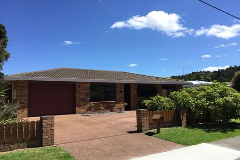 Photo of property in 8a Forest Glen, Orewa, 0931