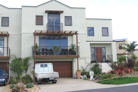 Photo of property in 44 Provence Esplanade, Te Atatu Peninsula, Auckland, 0610