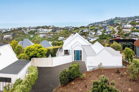 Photo of property in 9 Drayton Drive, Mount Pleasant, Christchurch, 8081
