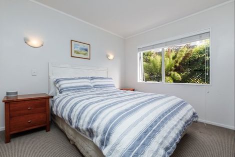 Photo of property in 2/8 Braemar Road, Castor Bay, Auckland, 0620