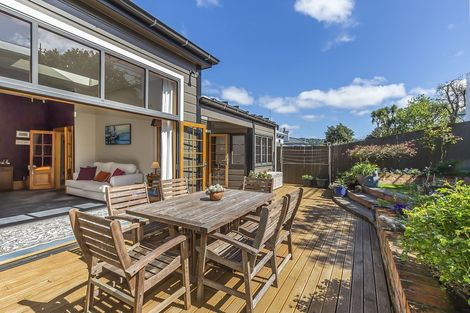 Photo of property in 17 Armour Avenue, Mount Victoria, Wellington, 6011