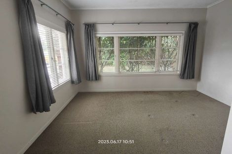 Photo of property in 22 Dallinghoe Crescent, Milford, Auckland, 0620