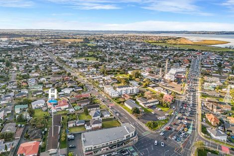 Photo of property in 3/222 Edmonton Road, Te Atatu South, Auckland, 0610