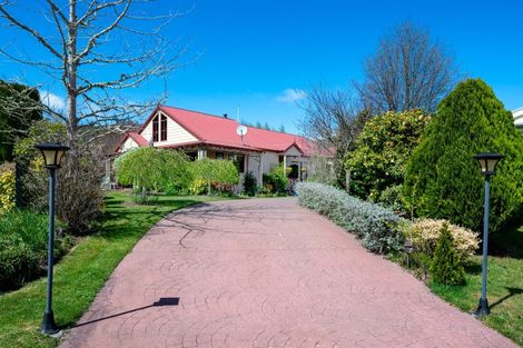 Photo of property in 19 Gibbs Place, Kinloch, Taupo, 3377