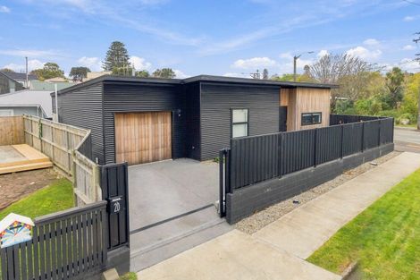 Photo of property in 2d Saint Leonard Street, Saint Johns Hill, Whanganui, 4501