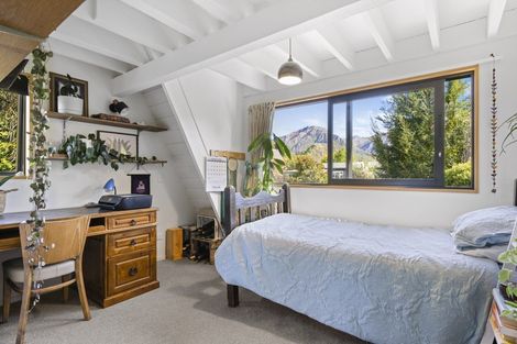 Photo of property in 13 Inverness Crescent, Arrowtown, 9302