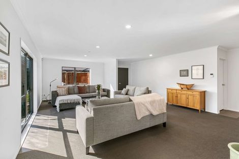 Photo of property in 28 Carroll Place, Owhata, Rotorua, 3010