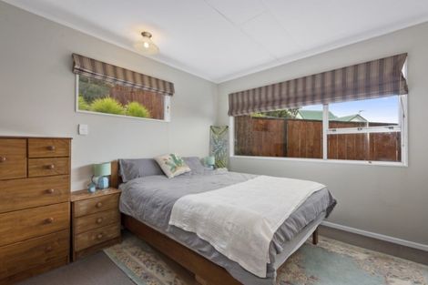 Photo of property in 17a Castle Crescent, Stokes Valley, Lower Hutt, 5019