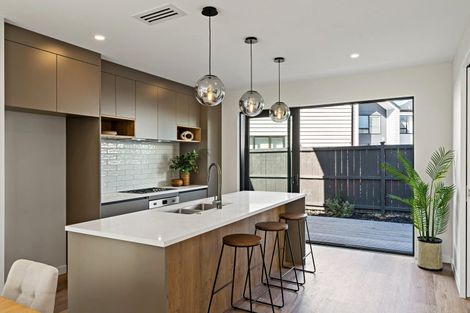 Photo of property in 10 Babos Avenue, Kumeu, 0810