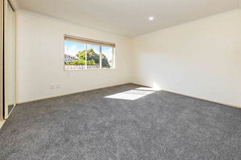 Photo of property in 16 Mordane Place, Flat Bush, Auckland, 2016