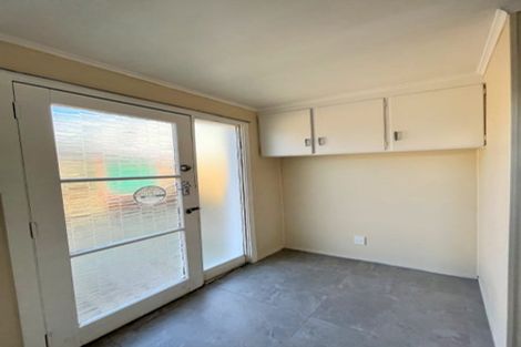 Photo of property in 52 Somerset Road, Mount Roskill, Auckland, 1041