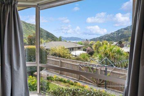 Photo of property in 19 Ranui Street, Waikawa, Picton, 7220