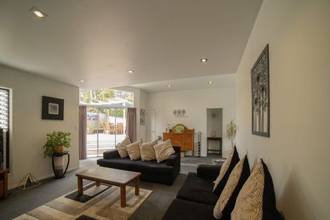 Photo of property in 13a Graham Avenue, Te Atatu Peninsula, Auckland, 0610