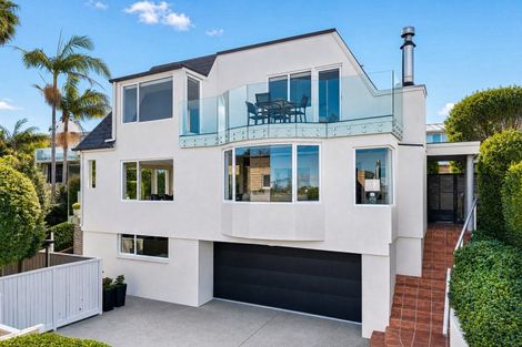 Photo of property in 15b Wilding Avenue, Northcote Point, Auckland, 0627