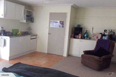 Photo of property in 1/14 Beatrice Avenue, Hillcrest, Auckland, 0627