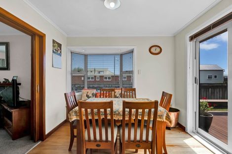 Photo of property in 239 Mangorei Road, Merrilands, New Plymouth, 4312