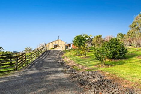 Photo of property in 11 Pineview Lane, Helensville, 0875