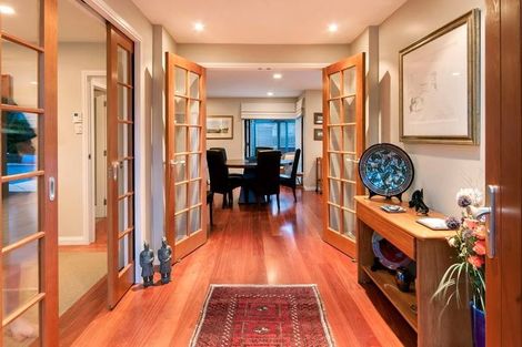 Photo of property in 8 Lynton Road, Bucklands Beach, Auckland, 2012