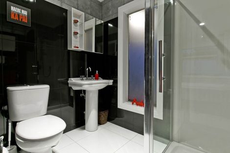 Photo of property in 11 Kimberly Grove, Greenhithe, Auckland, 0632