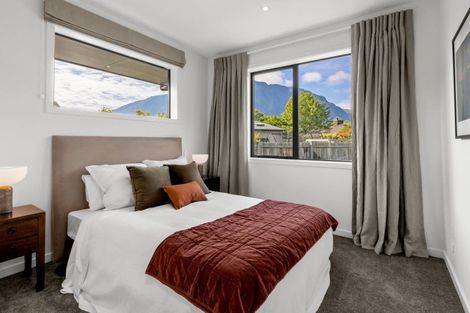 Photo of property in 9 Morepork Way, Arthurs Point, Queenstown, 9371