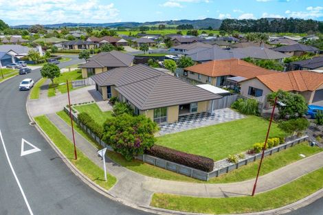 Photo of property in 2 Roto View, One Tree Point, 0118