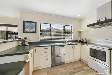 Photo of property in 15 Murchison Street, Island Bay, Wellington, 6023
