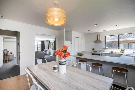 Photo of property in 16 Dominica Crescent, Grenada Village, Wellington, 6037