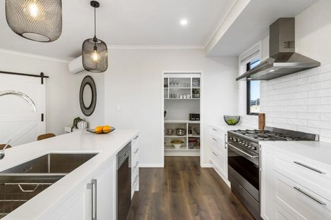 Photo of property in 71 Diamond Lane, Riverhead, 0793